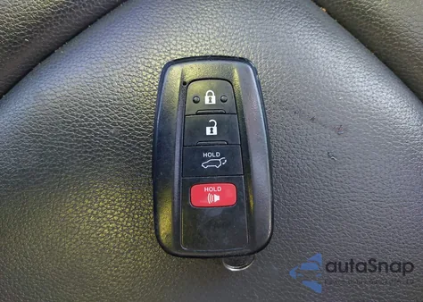 2021 Toyota Highlander Xle z USA, uszkodzony, nr VIN 5TDGZRBH5MS108953